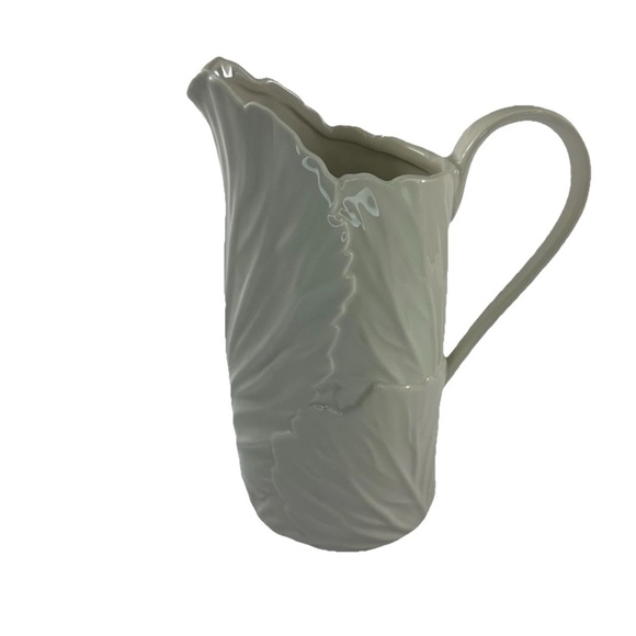 Eaton Fine Dining Bloom Pottery Pitcher White Embossed Cabbage Shaped Pitcher - Picture 1 of 7